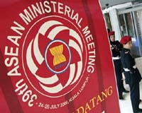 Isolated NKorea peeks out at world at Asian talks: analysts