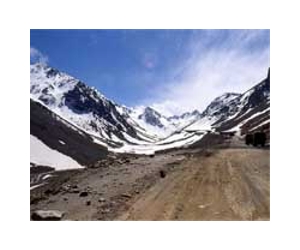 Afghans dig for survivors as avalanches kill 165