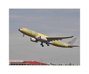US to go ahead with tanker plane even without Airbus: Gates