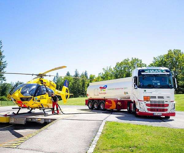 Helicopter flight paths to reduced emissions