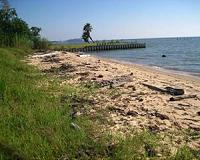California beach town cleans up after oil spill