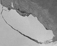 Larsen-C update: Open ocean visible between iceberg and ice shelf