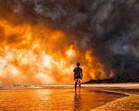 Shock, fear and sadness grip Australia's 'bushfire refugees'