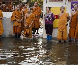 Historic floods disrupt Thai education