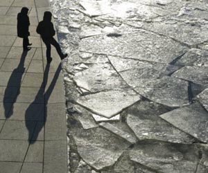 Big freeze tightens grip in Europe, kills 218
