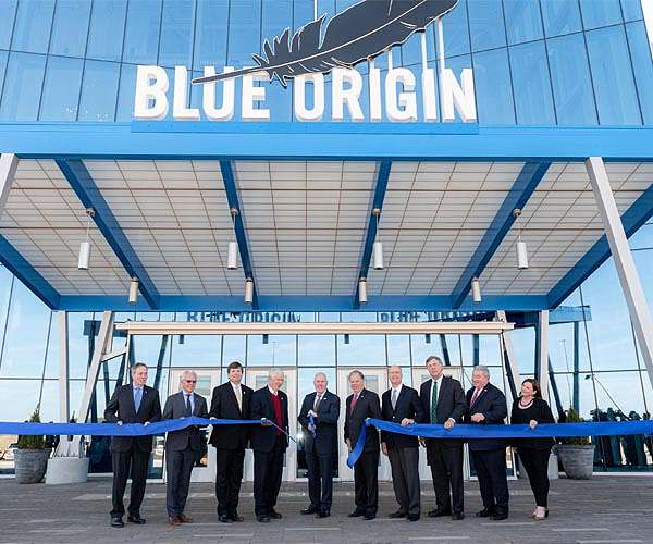 Judge tosses Blue Origin's lawsuit over SpaceX lunar contract