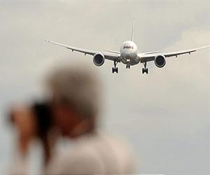 Boeing's first 787 Dreamliner lands in Tokyo