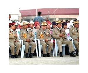 Myanmar military chief visits India