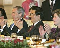 Banquet ban for China officials amid corruption concern