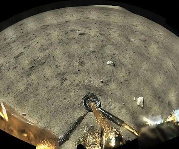 Ascender of Chang'e 5 leaves lunar orbit, lands on moon