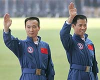 China Hopes To Men On The Moon Within 15 Years