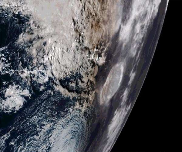 New Deep Learning Approach to Boost Aerosol Measurement Accuracy in Space