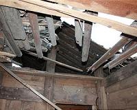 Man in China 'digs dead mother from demolished house'