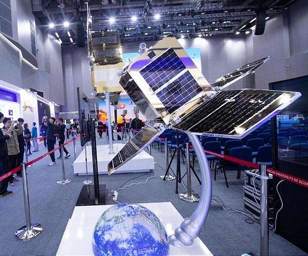 Mini satellite helps Macao students learn about space