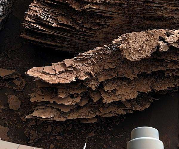 NASA's Curiosity Captures Stunning Views of a Changing Mars Landscape