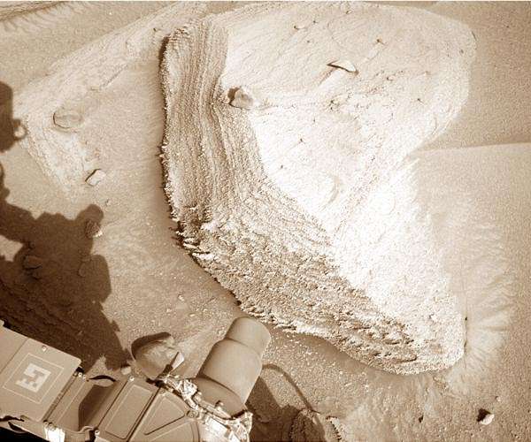 Waves and a Rock: Sols 3778-3779