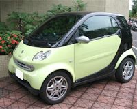 Daimler expects huge US demand for tiny Smart car
