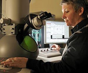 New technology allows scientists to watch cancer cells in action at unprecedented resolution