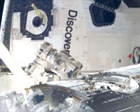 Discovery crew readies for third spacewalk
