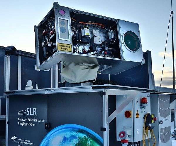 DLR develops mobile station for Satellite Laser Ranging