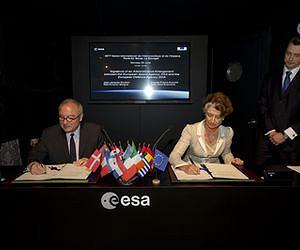 Signing of EDA-ESA Administrative Arrangement