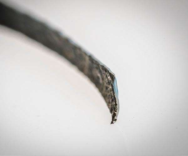 Bone growth inspired microrobots that can create their own bone