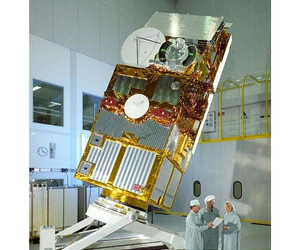 European satellite to crash back to Earth within week