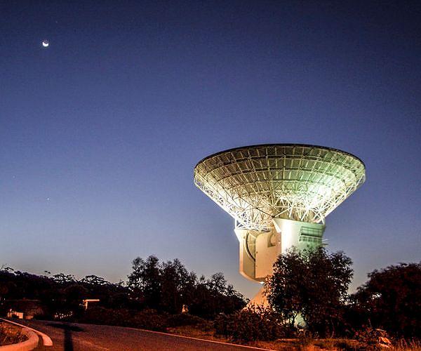 ESA ground stations to support first commercial Moon landing