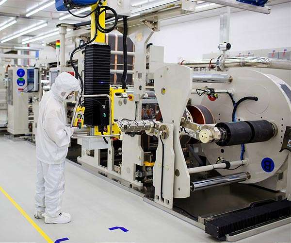 China tightens export curbs on some battery technologies