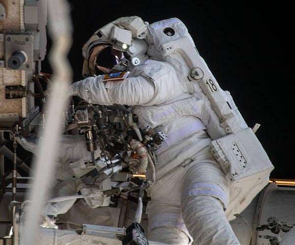 Russian, US scientists spar over causes of astronauts' headache