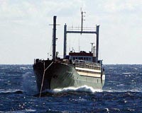Italy takes control of drifting migrant ship