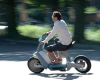 High-Tech Hydrogen Scooter Designed To Sell Clean Technology