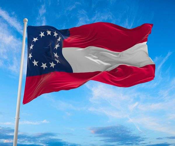 Trump orders names restored to bases that honored Confederate soldiers