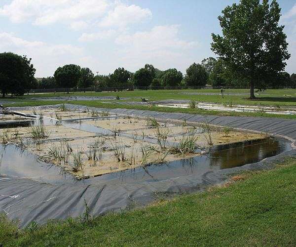 UK water group seeks investment as sector drowns