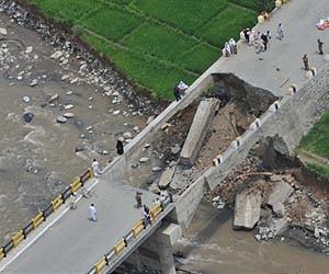 Thirteen killed in S.Africa bridge collapse