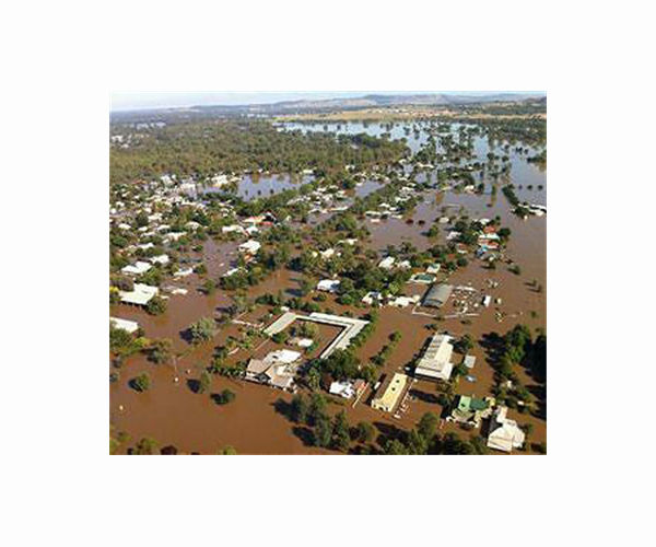 Australians rescued from roofs after flash floods