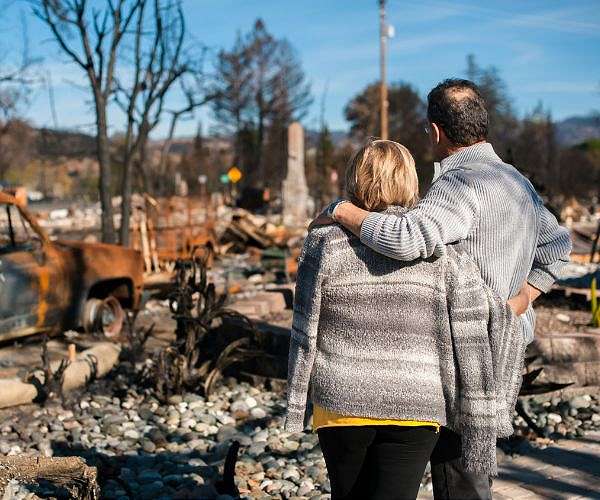 Blaze-hit Athens suburb trains to tackle new fire season