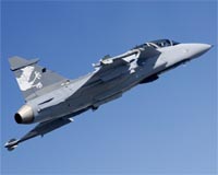 Rival bidders pull out all stops for Brazil fighter jet deal