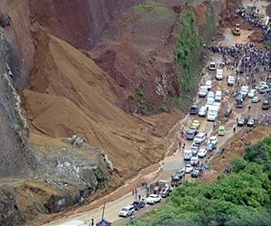 Deadly mudslides hit Guatemala day after quake