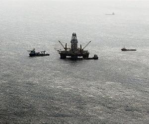 Storm may help dissolve US Gulf oil mess