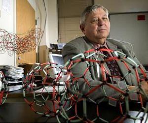 Researchers discover evidence to support controversial theory of 'buckyball' formation