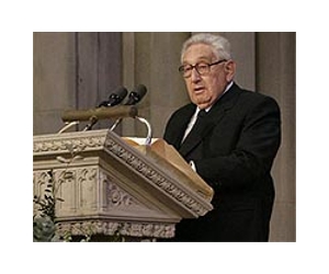 US should assume Iran seeks nukes: Kissinger