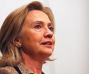 Clinton to press on China disputes in Asia tour