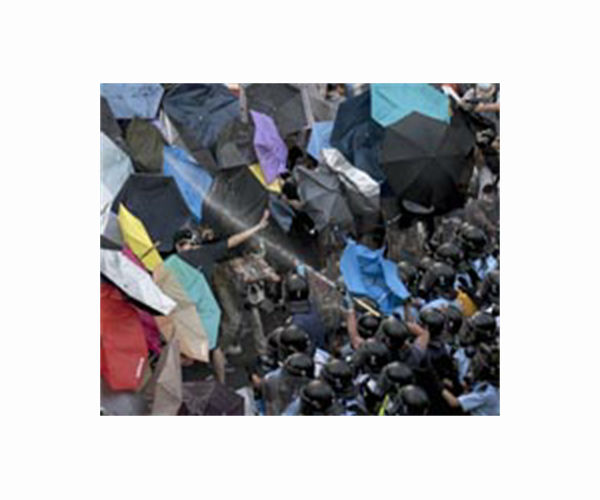 'A moving current': Thai protesters adopt Hong Kong tactics