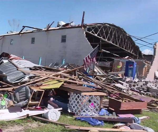 Nomadic Latino migrant labor aids Florida hurricane recovery