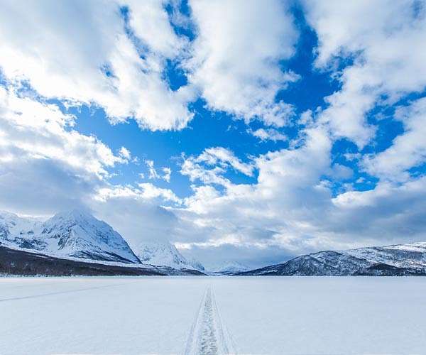 Melting ice roads cut off Indigenous communities in northern Canada
