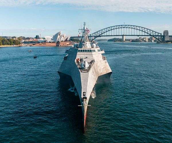 Combat ship USS Canberra commissioned in Australia