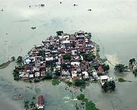 Cost of South Asia floods nears one billion dollars
