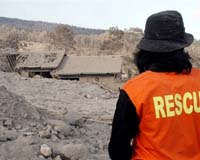 Search For Two Believed Trapped On Indonesian Volcano Suspended