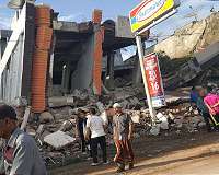 Indonesia clamps down on looting as quake-tsunami toll tops 1,200